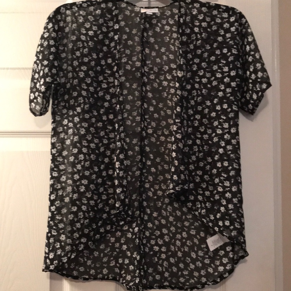 NWOT LULAROE BIANCA KIMONO